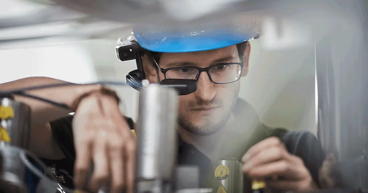 RealWear-In-Situ,-Head-On RealWear WorkfloPlus app