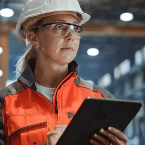 62ea437831321ef78a329bd0_industry-content1_image-construction-infrastructure-2x.webp
